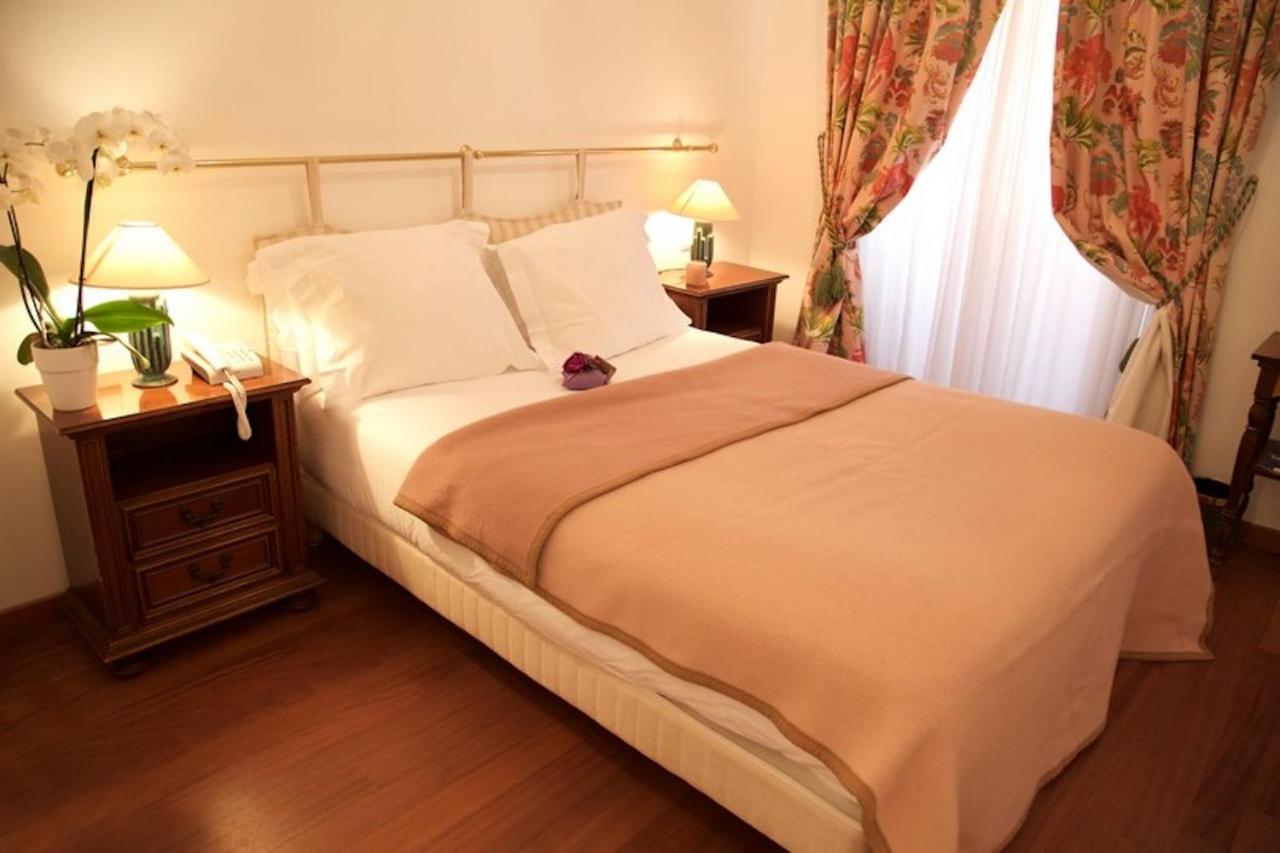 Grand Hotel Des Ambassadeurs Menton Eksteriør billede
