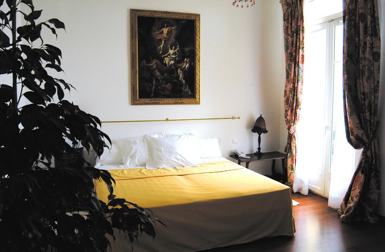 Grand Hotel Des Ambassadeurs Menton Eksteriør billede