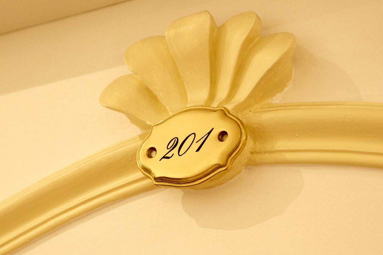 Grand Hotel Des Ambassadeurs Menton Eksteriør billede